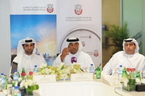 Photo 1: HE Rashed Lahej Al Mansoori, Director General of the Abu Dhabi Systems & Information Centre (ADSIC) (C) and H.E. Ali Rashed Al Ketbi, Chairman at Abu Dhabi Tawteen Council (ADTC) (L) officially launched the new Abu Dhabi Government Contact Centre in Al ain.